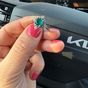 Elegant Silver and Green Gemstone Ring